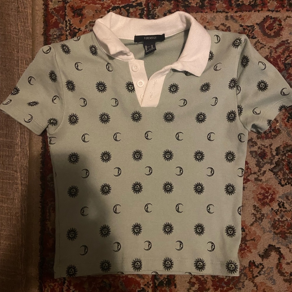 cropped collar shirt